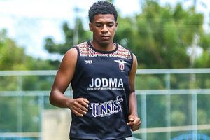 Maicol Valencia, futbolista ecuatoriano, fallece en ataque armado en Manta