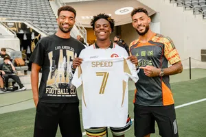 Speed 'humilla' a Denis Bouanga en dinámica con LAFC