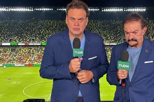 David Faitelson minimiza ausencia de Himno Mexicano en pelea de Canelo Álvarez: "es una farsa"