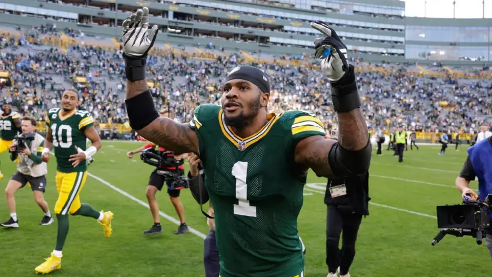 Micah Parsons espera aplausos de los fanáticos en su regreso a Dallas