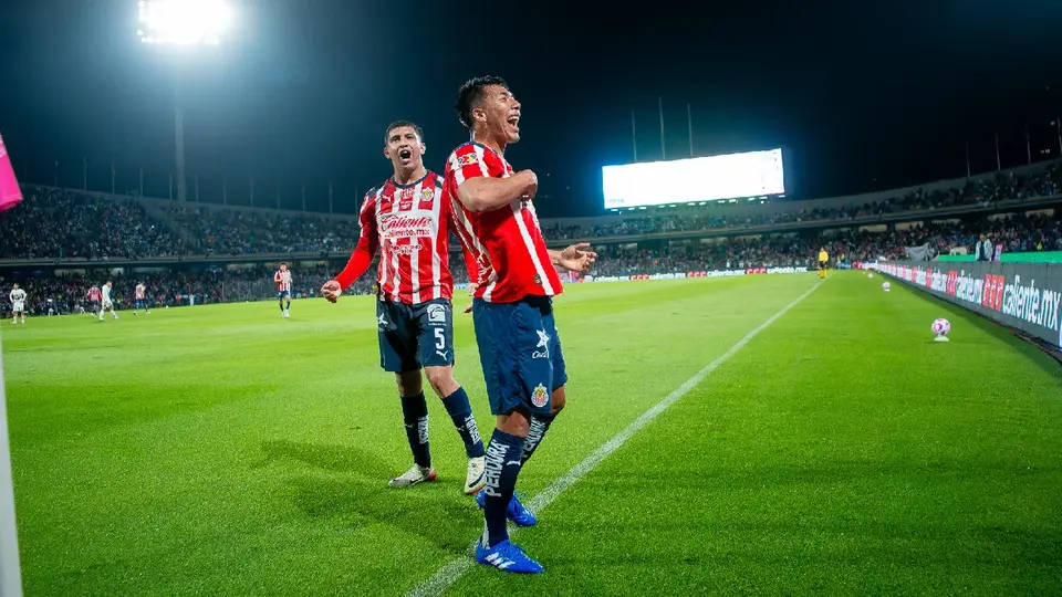 ¡Chiva desde la cuna! Daniel Aguirre desata la ‘locura’ con foto de pequeño