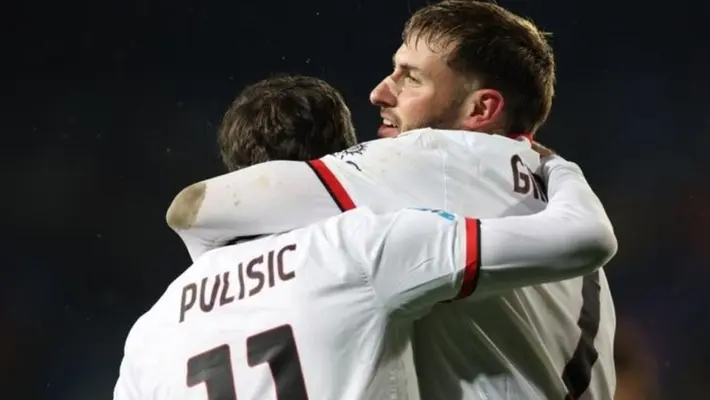 ¡Obligados! Santi Giménez y Christian Pulisic solo podrán hablar italiano con el Milan
