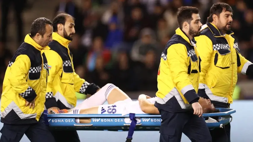 Rodrigo Huescas sale lesionado de gravedad en duelo de Copenhague | MEXSPORT