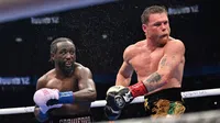 Terence Crawford deja vacante título de la WBA tras destronar a Canelo Álvarez