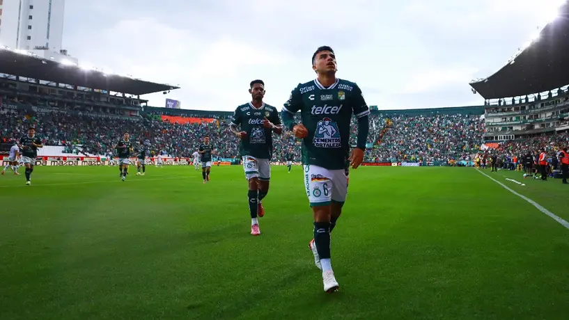 ¡Lo extraña Chivas! 'Nene' Beltrán se luce con golazo ante Querétaro