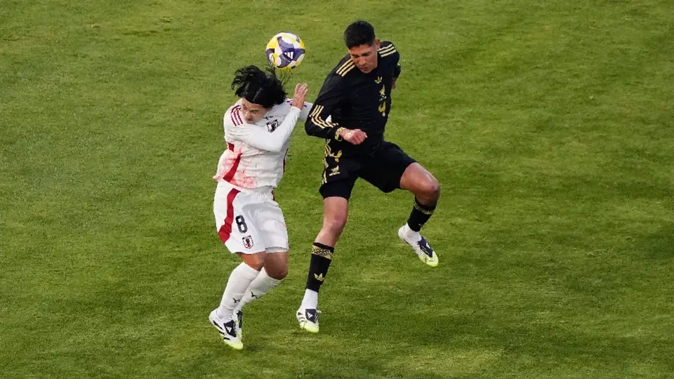 Se encienden las alarmas en el Tri: Edson Álvarez salió lesionado ante Japón