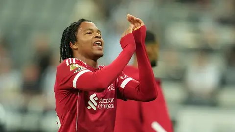 Rio Ngumoha: la joya del Liverpool que anotó y le dio la victoria a los Reds ante Newcastle