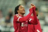 Rio Ngumoha: la joya del Liverpool que anotó y le dio la victoria a los Reds ante Newcastle