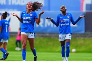 ¡Locura de partido! Cruz Azul venció a Toluca en un espectáculo de volteretas