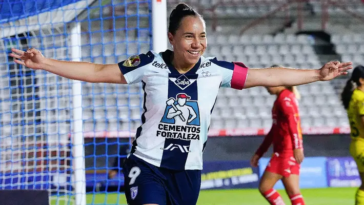 Pachuca Femenil derrota a Necaxa con cuatro goles de Charlyn Corral