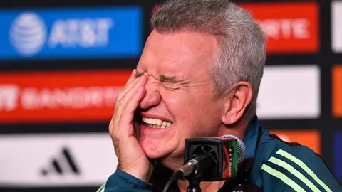 Javier Aguirre se confunde con FOX: "¿Es bueno es aquel o tú eres el bueno?"