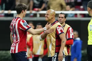 Eduardo de la Torre ve similitudes de la ‘Hormiga’ en ‘Chicharito’: “No son el centro delantero típico”