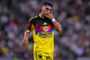 ¡Volvió a  pasar! Error de Sebastián Cáceres costó primer gol de Pumas