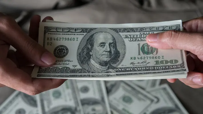 ¿Cambiarás dólares? El peso cierra fuerte este jueves 28 de agosto