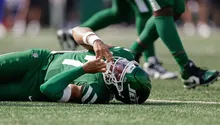 Justin Fields, descartado para el partido ante Buccaneers por conmoción cerebral