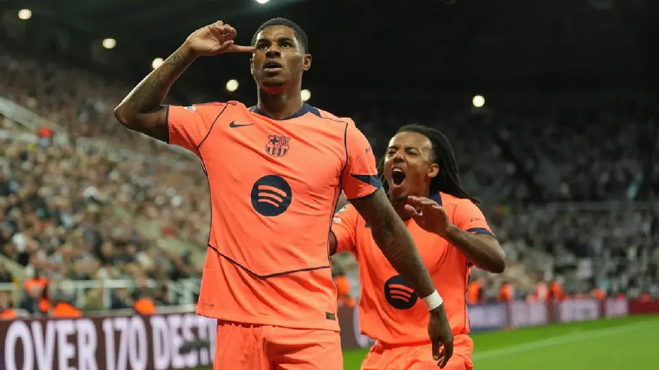 Marcus Rashford da victoria al Barcelona en debut en Champions League ante Newcastle