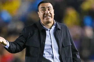 Analista de ESPN ‘revienta’ a Efraín Juárez: “Se está corriendo solito de los Pumas”