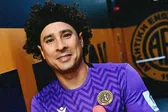 Guillermo Ochoa debuta como titular con el AEL Limassol en Chipre