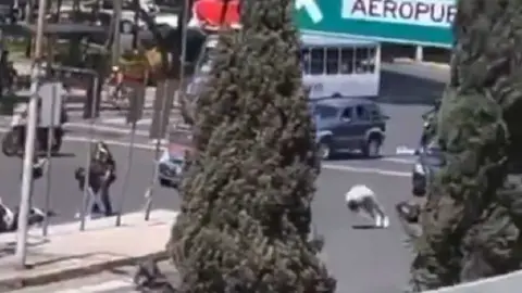 VIDEO: Policía de SSC es detenido tras quitarle la vida a joven motociclista en la CDMX