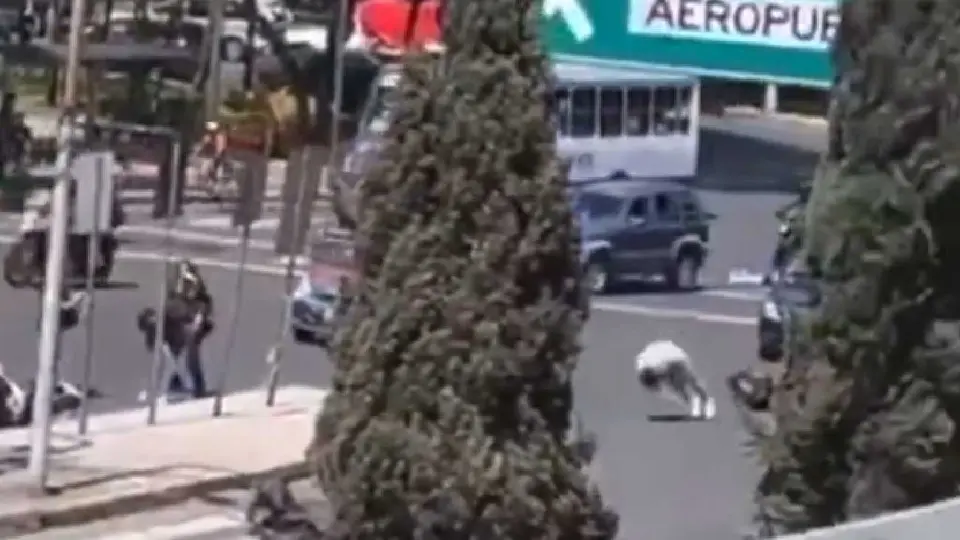 VIDEO: Policía de SSC es detenido tras quitarle la vida a joven motociclista en la CDMX