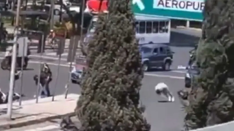 VIDEO: Policía de SSC es detenido tras quitarle la vida a joven motociclista en la CDMX