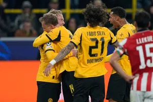¡Aplanadora alemana! Borussia Dortmund golea 4-1 a Athletic Club