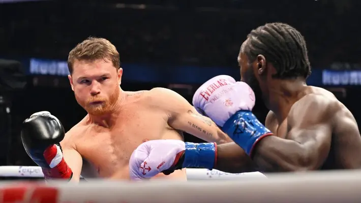 Julio César Chávez critica a Canelo Álvarez tras derrota ante Crawford: "lo veo cansado"
