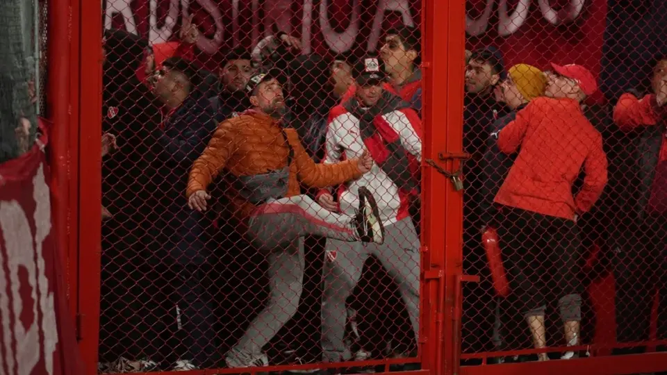 Periodista argentino compara violencia en el futbol mexicano y argentino: "Nos duele"