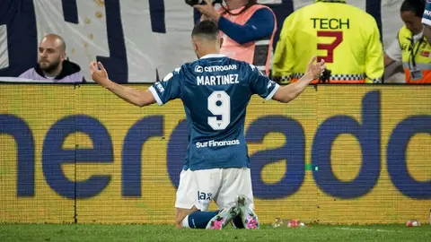 Racing vence a Vélez en Copa Libertadores y toman ventaja en la serie