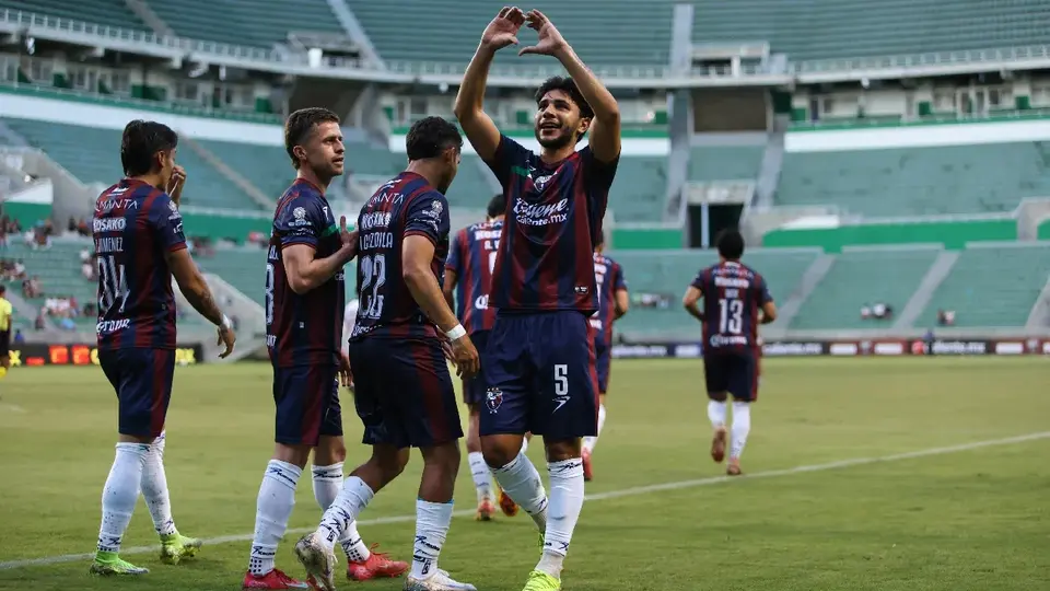 ¡Puré de fresa! Atlante 'destrozó' a Irapuato en el Agustín Coruco Díaz