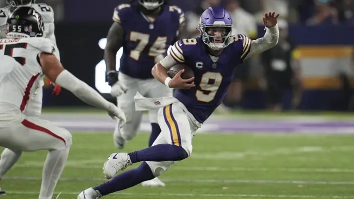 J.J. McCarthy estará fuera de acción, al menos, de dos a tres semanas tras lesión
