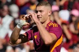 Roma venció a Hellas Verona y es segundo de la Serie A