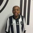 Bernardo Lopes, el niño que venció a la muerte y hoy brilla en el Botafogo