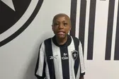 Bernardo Lopes, el niño que venció a la muerte y hoy brilla en el Botafogo