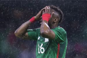 Julián Quiñones apunta a perderse el Mundial, de acuerdo con TUDN