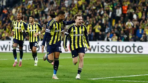 Fenerbahçe, con Edson Álvarez en la cancha, vence al Niza en la Europa League