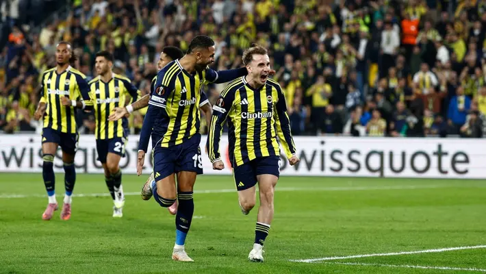 Fenerbahçe, con Edson Álvarez en la cancha, vence al Niza en la Europa League