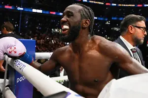 ¡Llorones! Crawford tunde a fans del Canelo Álvarez tras victoria: “Se van llorando”