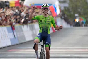 Pogacar elogia a Isaac del Toro tras su triunfo en Italia: "Fue clave para mi victoria"