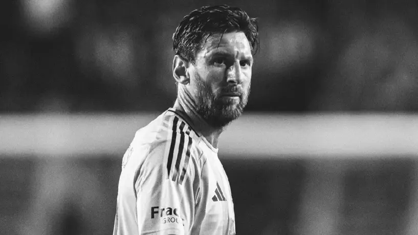 ¡Osote de Messi! El argentino cobró penal a lo panenka y lo falló