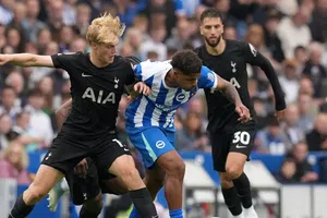 Tottenham rescata empate ante Brighton y se mantiene en lo alto de la Premier League