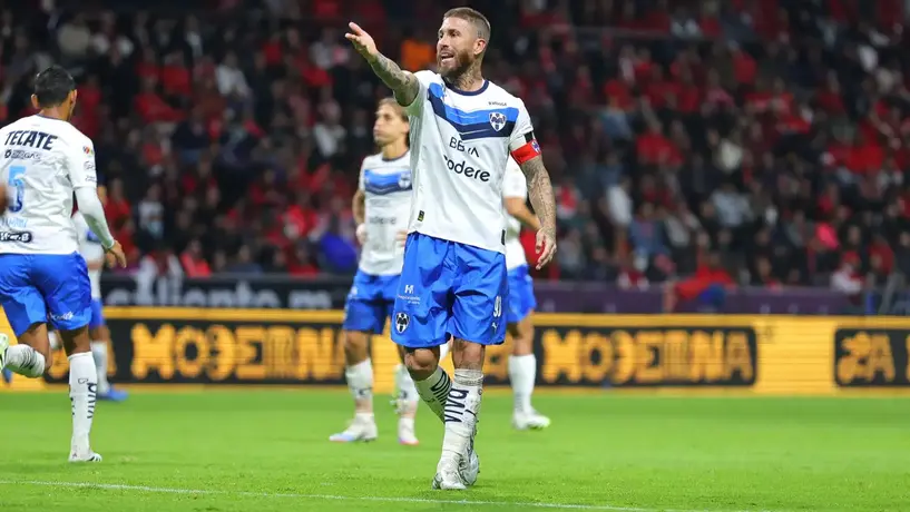 Sergio Ramos explota contra arbitraje de Liga MX: "eso solo pasa aquí"