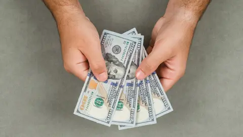 ¿Cambiarás dólares? El peso cierra estable este viernes 10 de octubre