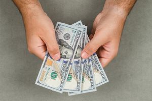 ¿Cambiarás dólares? El peso cierra estable este viernes 10 de octubre