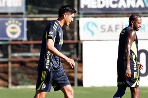 ¡Un nuevo comienzo! Edson Álvarez recibe primera titularidad con Fenerbahce