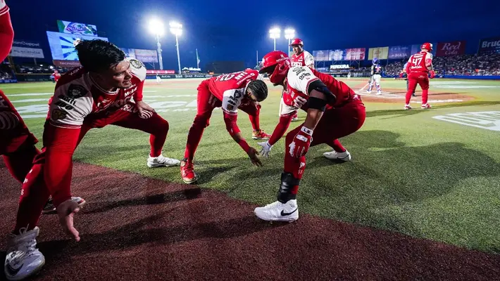 Diablos Rojos gana el Juego 3 y toma ventaja de 3-0 en la Serie del Rey