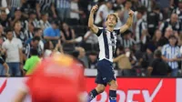 ¡De Puskas! Sergio Canales anota gol olímpico en el Rayados vs Necaxa
