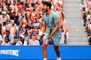 "No lo entiendo": Carlos Alcaraz al saber el precio de una tarjeta suya firmada