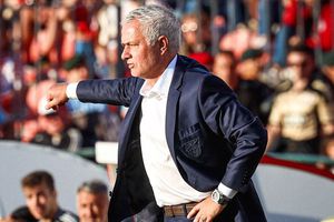 Mourinho debuta con el Benfica goleando al AVS y se acerca al Porto