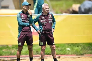 Hugo Sánchez critica los microciclos de la Selección Mexicana: "sin partido te quedas cojo"